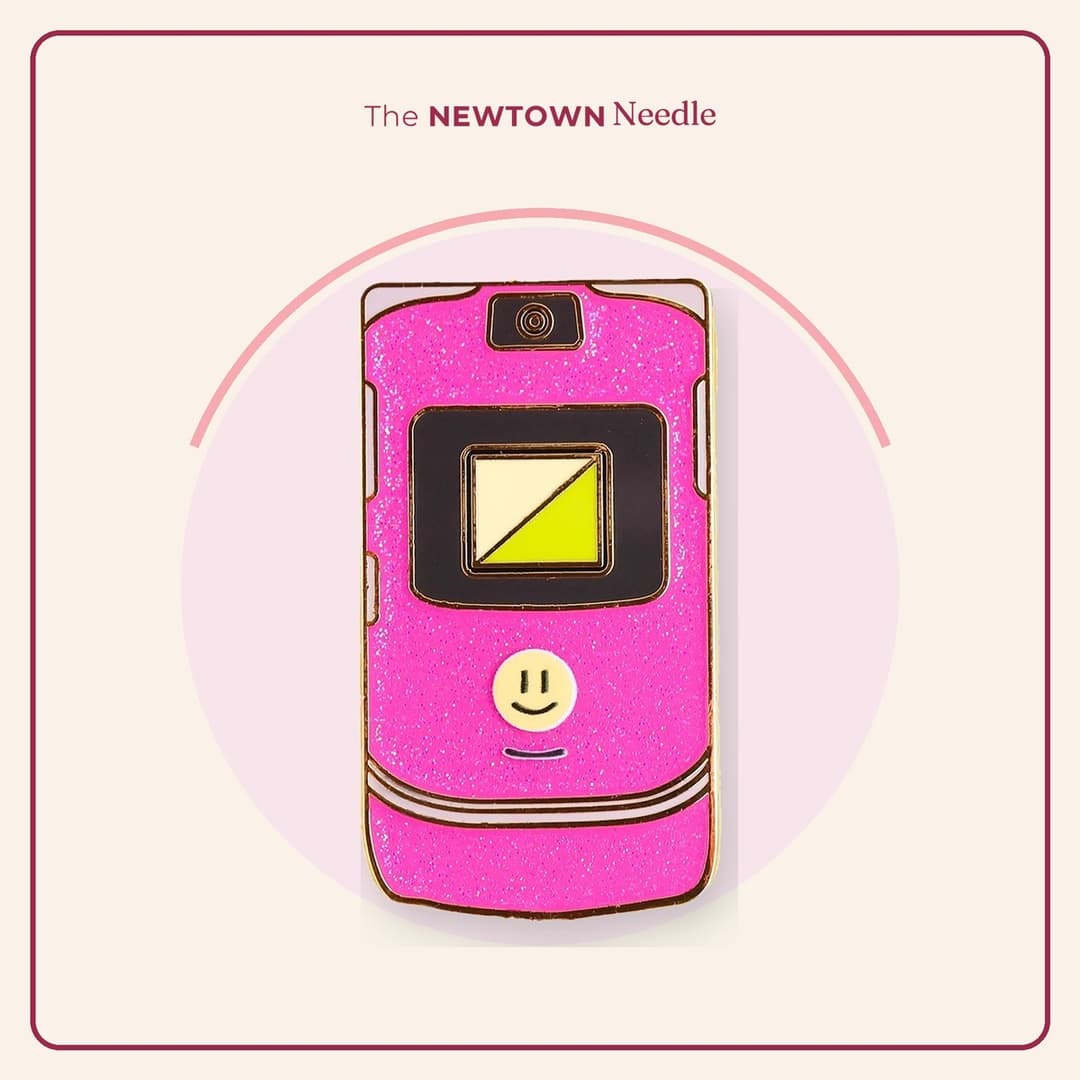 Y2K Flip Phone Needle Minder